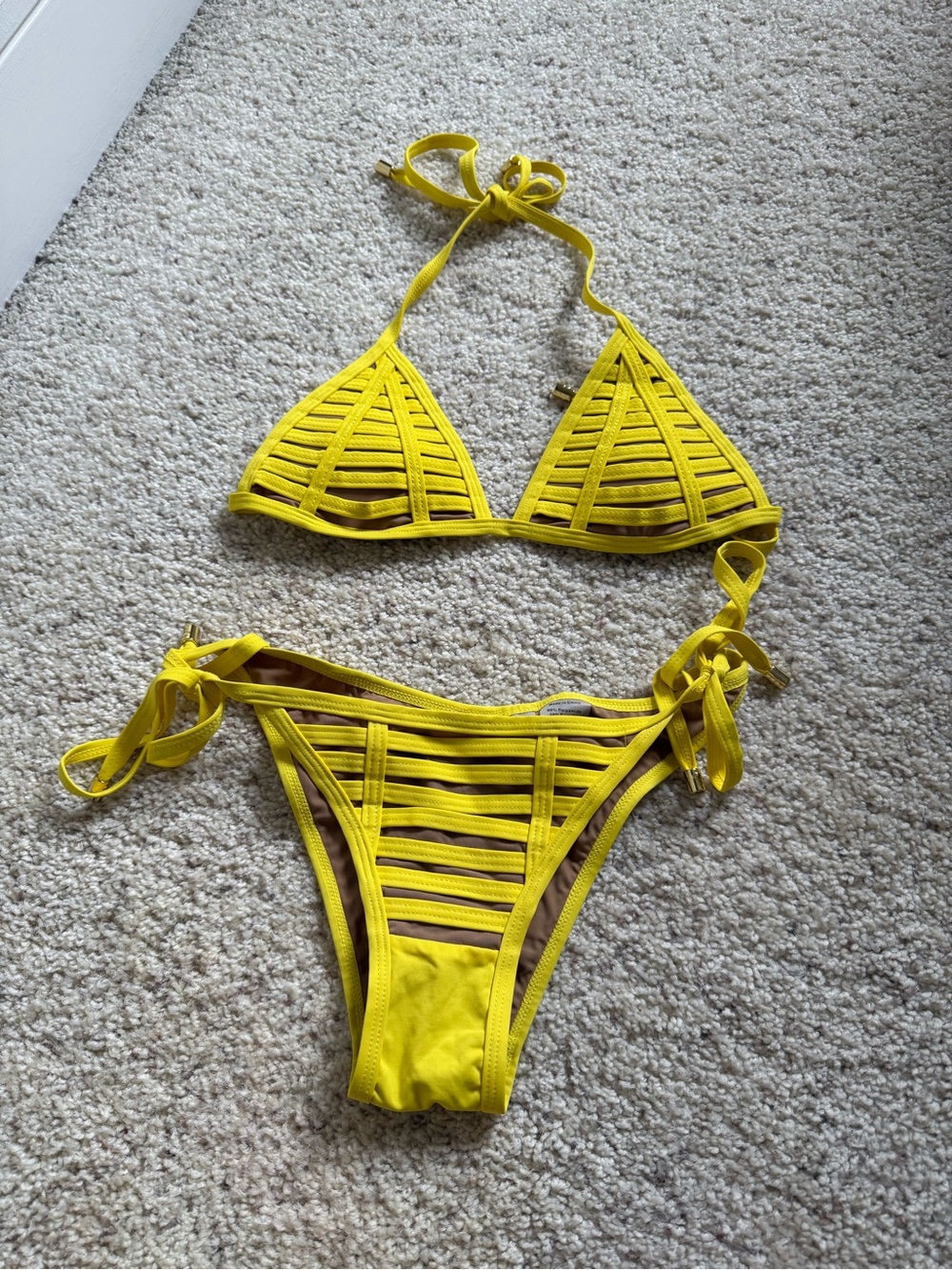 NWOT Beach Bunny Hard Summer Bikini